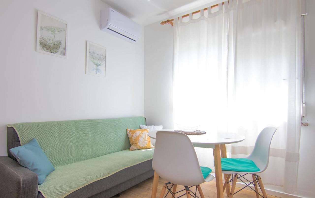 Apartmani Melita มาลินสกา ภายนอก รูปภาพ