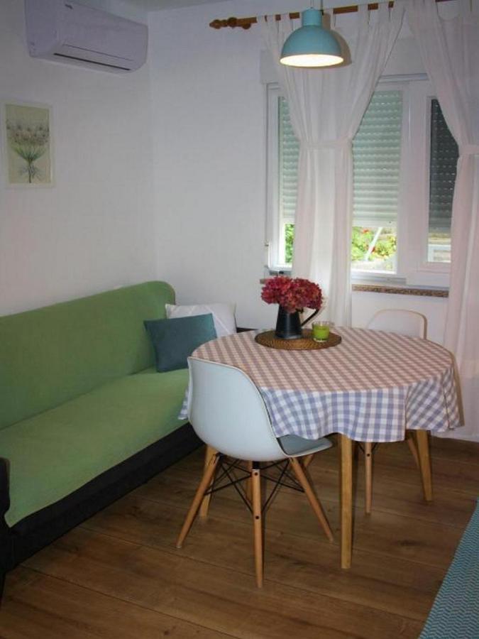 Apartmani Melita มาลินสกา ภายนอก รูปภาพ